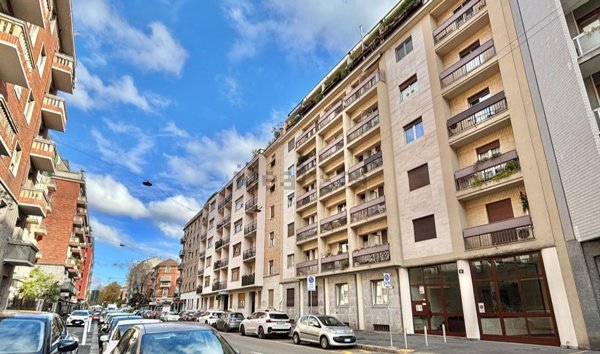 appartamento in vendita a Milano in zona Sempione