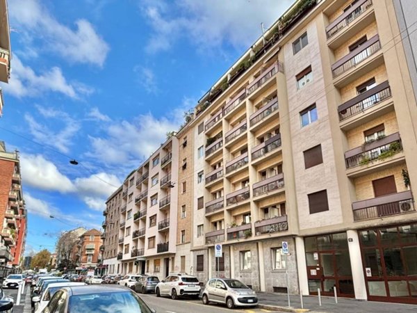 appartamento in vendita a Milano in zona Sempione