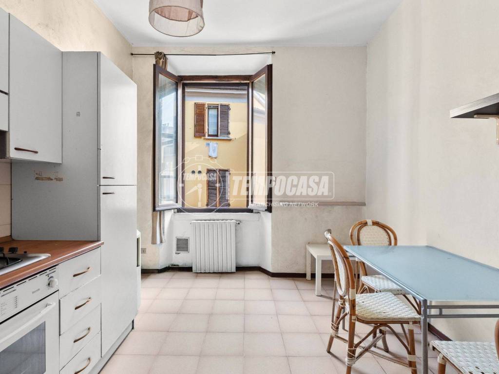 appartamento in vendita a Milano in zona Cinque Giornate