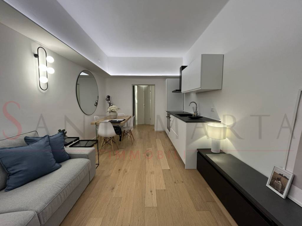 appartamento in vendita a Milano in zona Lorenteggio