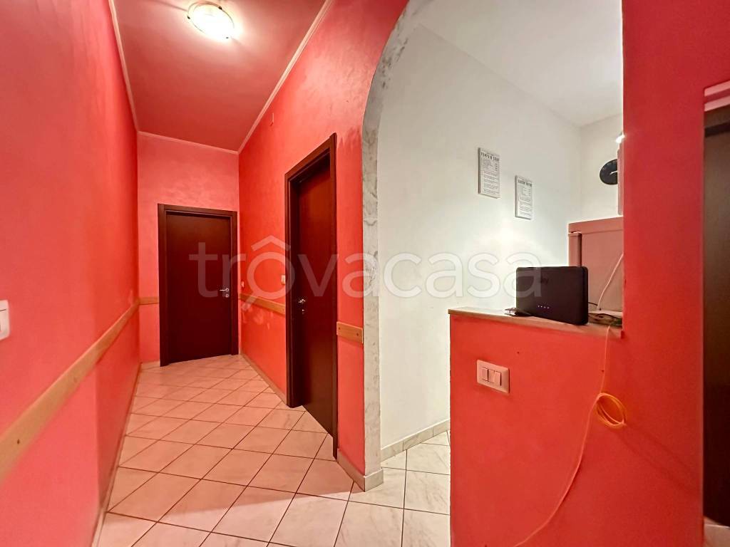 appartamento in vendita a Milano in zona Lorenteggio