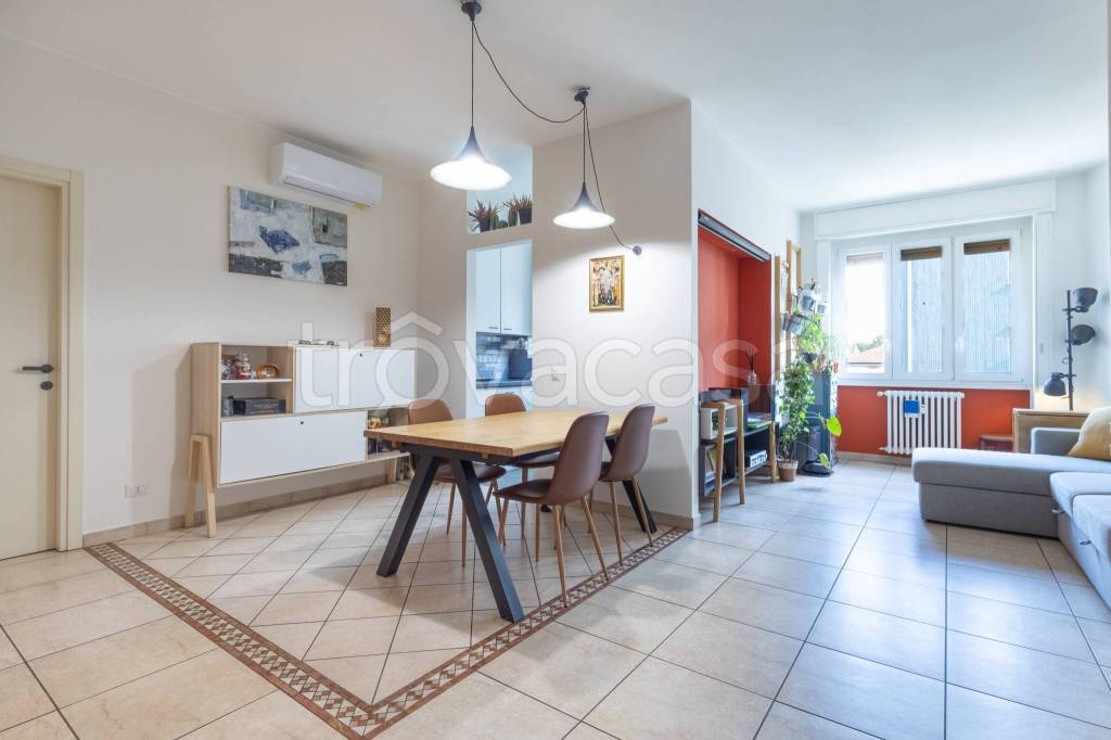 appartamento in vendita a Milano in zona Loreto