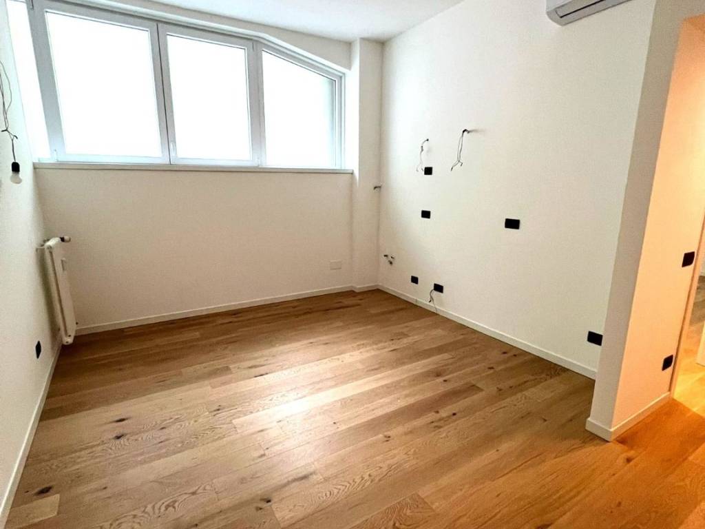 appartamento in vendita a Milano in zona Bocconi