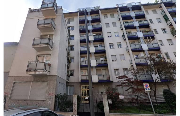 appartamento in vendita a Milano in zona Bocconi