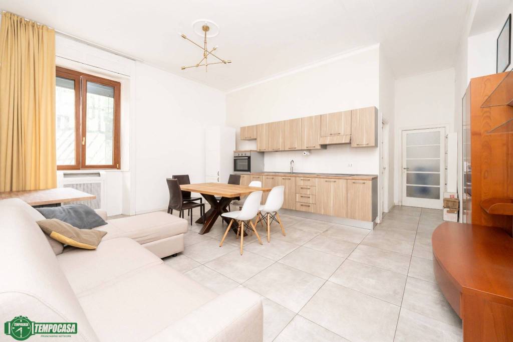 appartamento in vendita a Milano in zona Città Studi