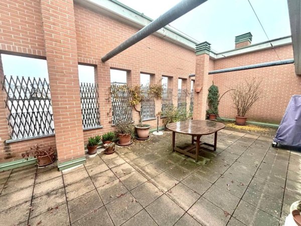 appartamento in vendita a Milano in zona Baggio