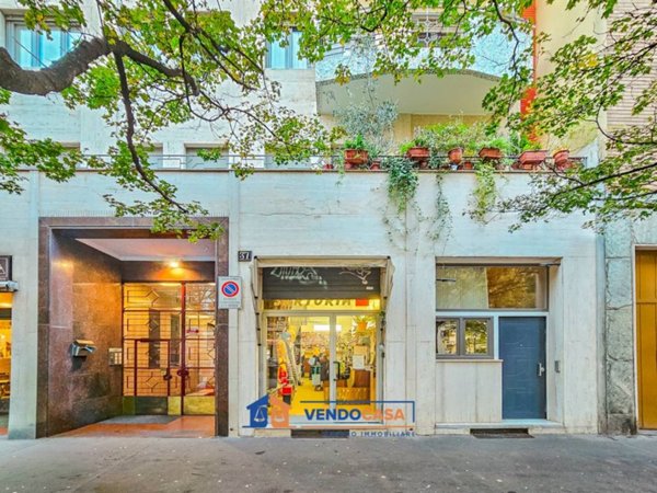 negozio in vendita a Milano in zona Sempione