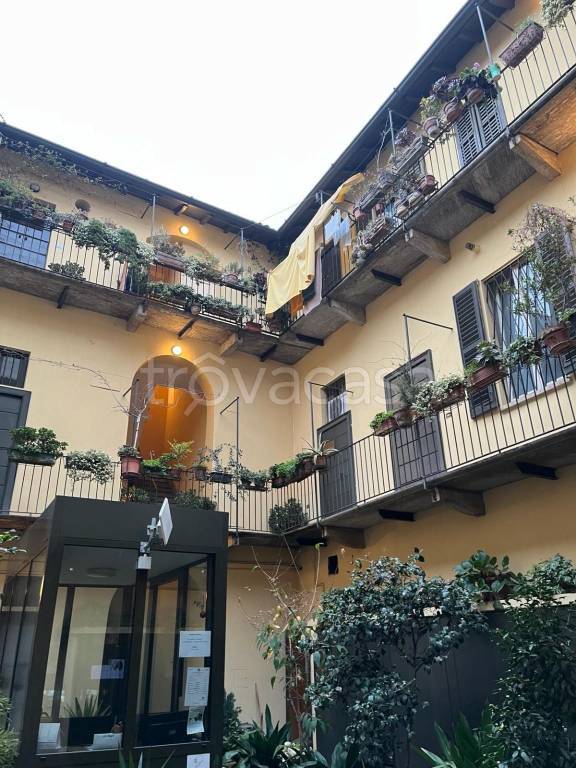 appartamento in vendita a Milano in zona Bocconi