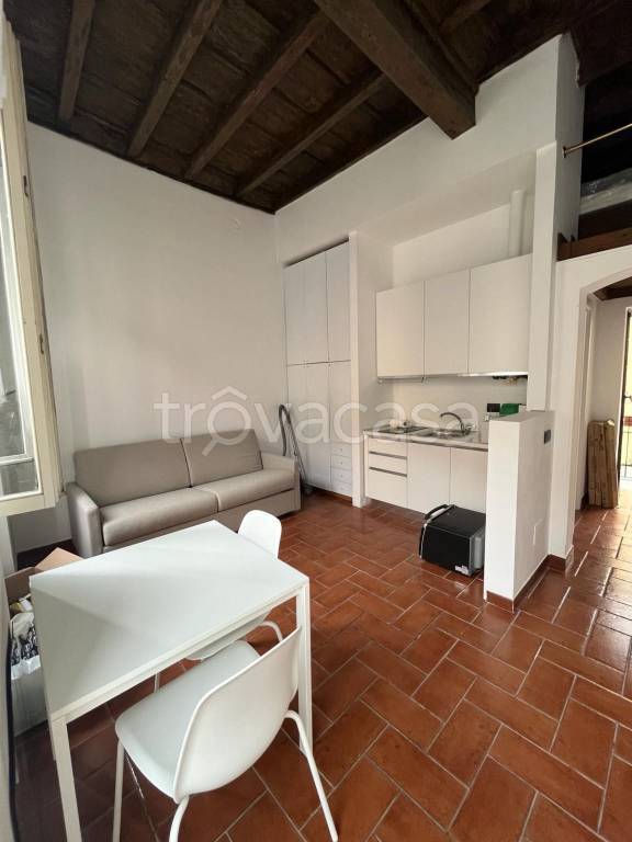 appartamento in vendita a Milano in zona Porta Ticinese