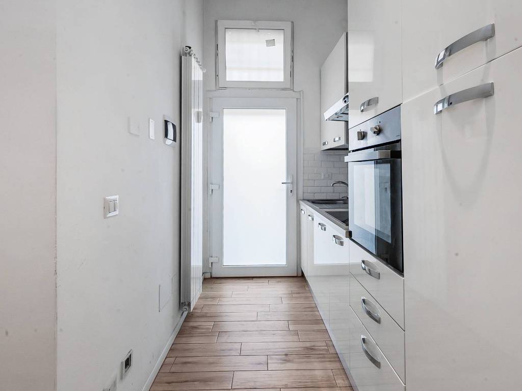 appartamento in vendita a Milano in zona Piazzale Lodi