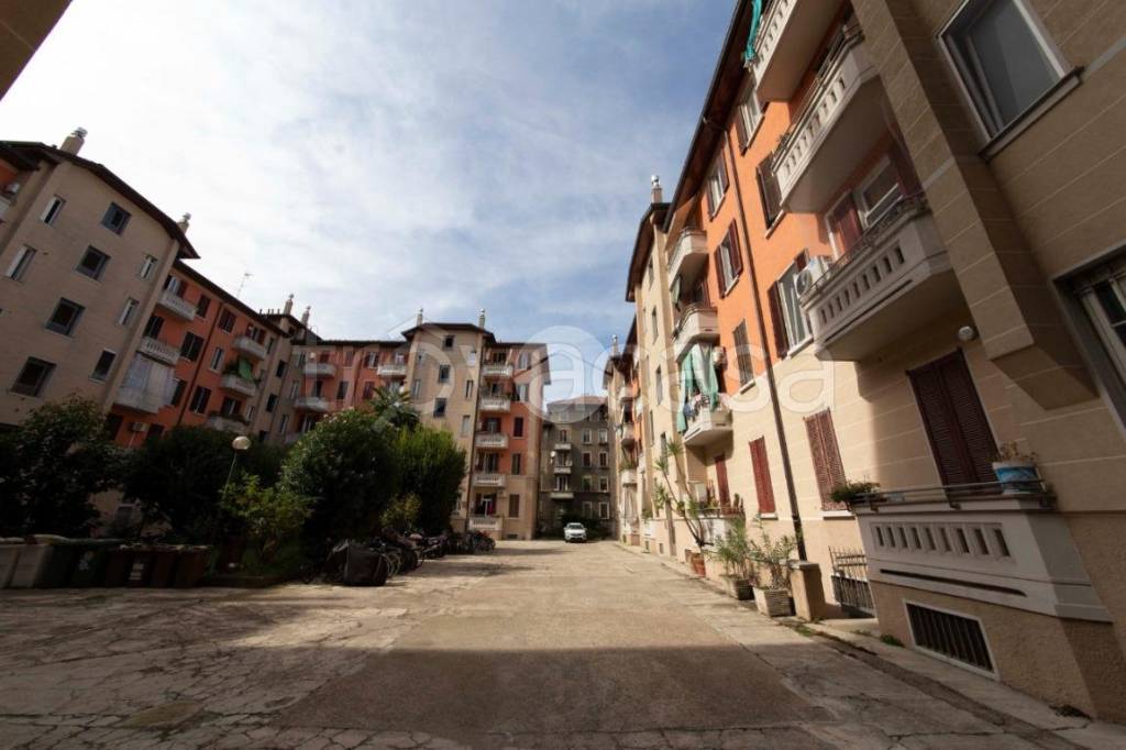 appartamento in vendita a Milano in zona Villapizzone