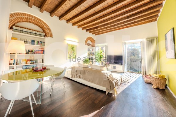 appartamento in vendita a Milano in zona Porta Garibaldi