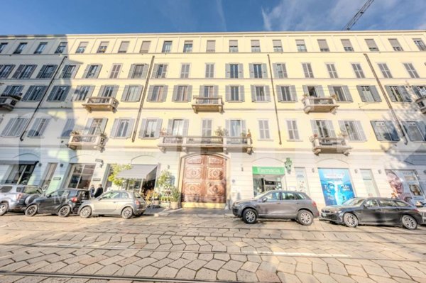 appartamento in vendita a Milano in zona Porta Garibaldi