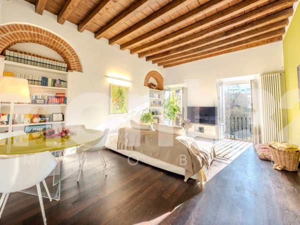 appartamento in vendita a Milano in zona Porta Garibaldi