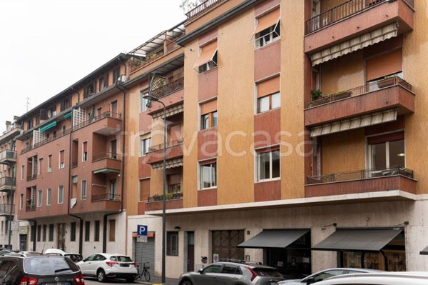 appartamento in vendita a Milano in zona Vigentino