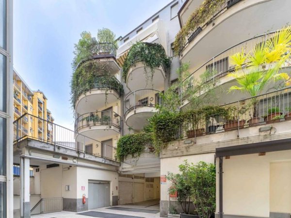 appartamento in vendita a Milano in zona Isola