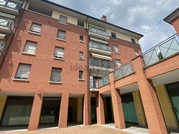 appartamento in vendita a Milano in zona Baggio