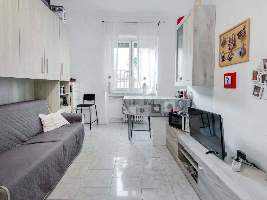 appartamento in vendita a Milano in zona Piazzale Lodi