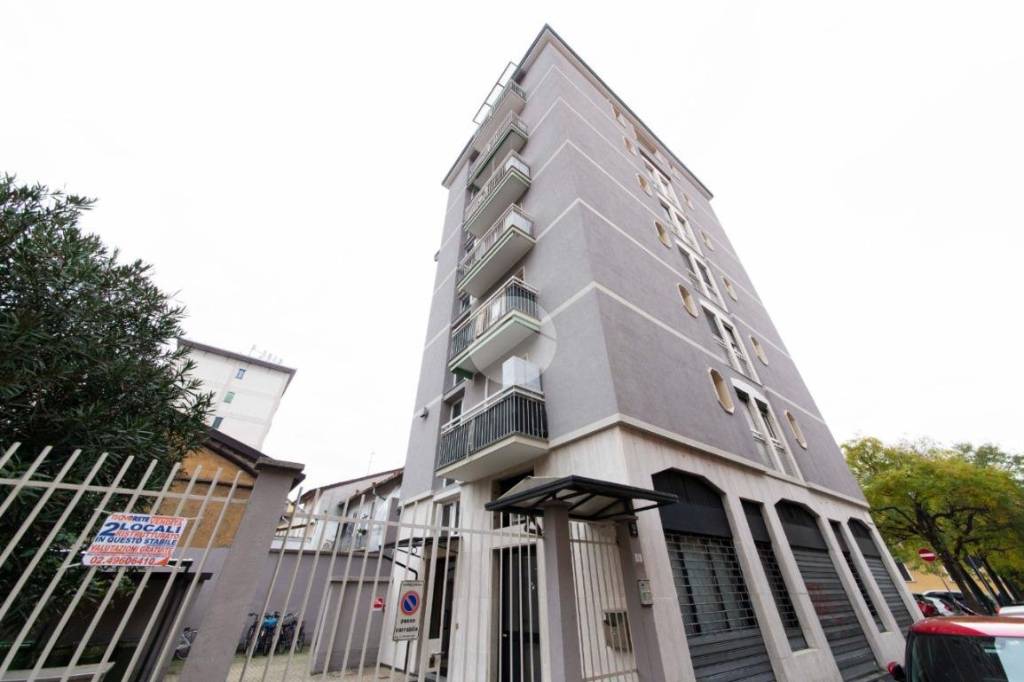 appartamento in vendita a Milano in zona Baggio