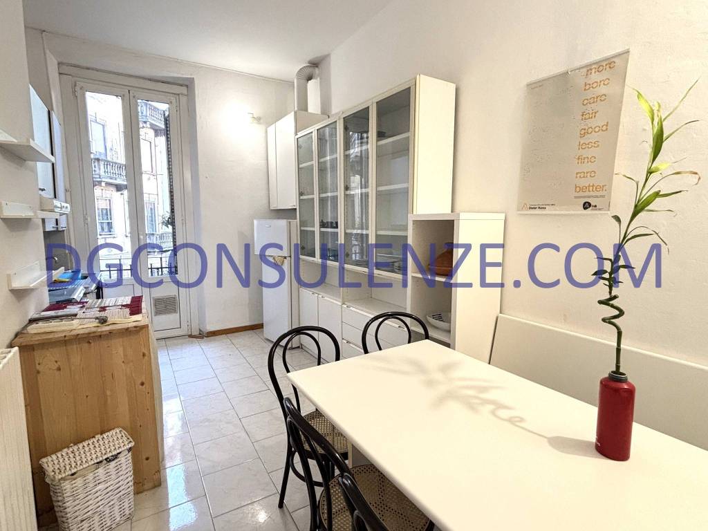 appartamento in vendita a Milano in zona Casoretto