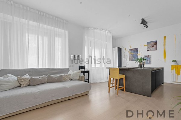 appartamento in vendita a Milano in zona Isola