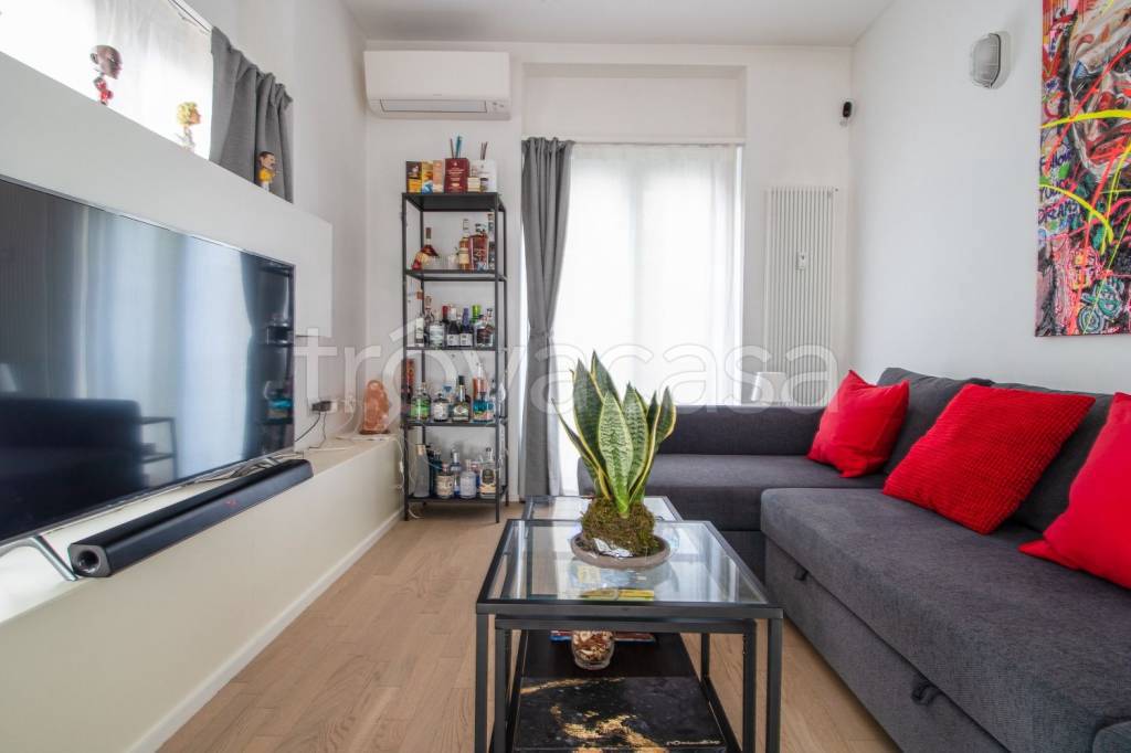 appartamento in vendita a Milano in zona Porta Romana