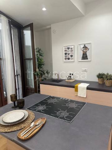 appartamento in vendita a Milano in zona Cadorna