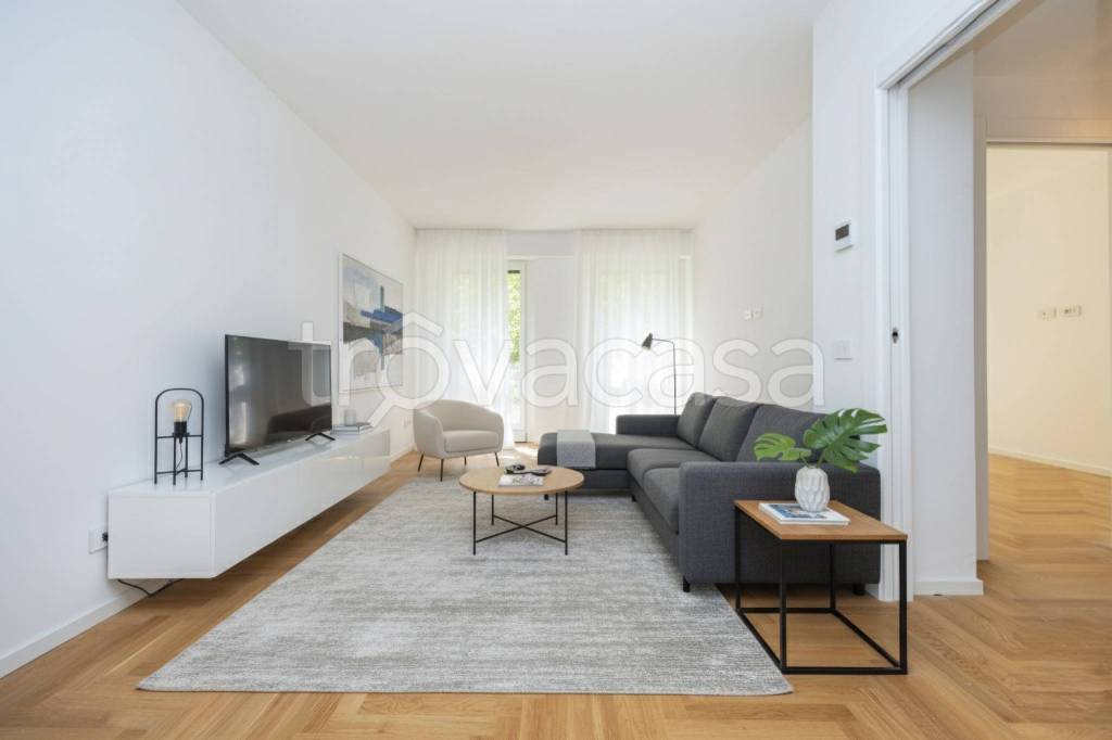 appartamento in vendita a Milano in zona Cadorna