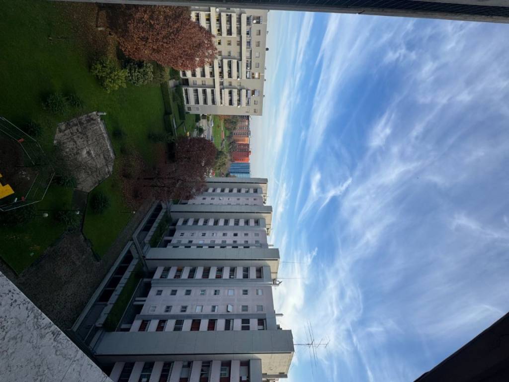 appartamento in vendita a Milano in zona Barona