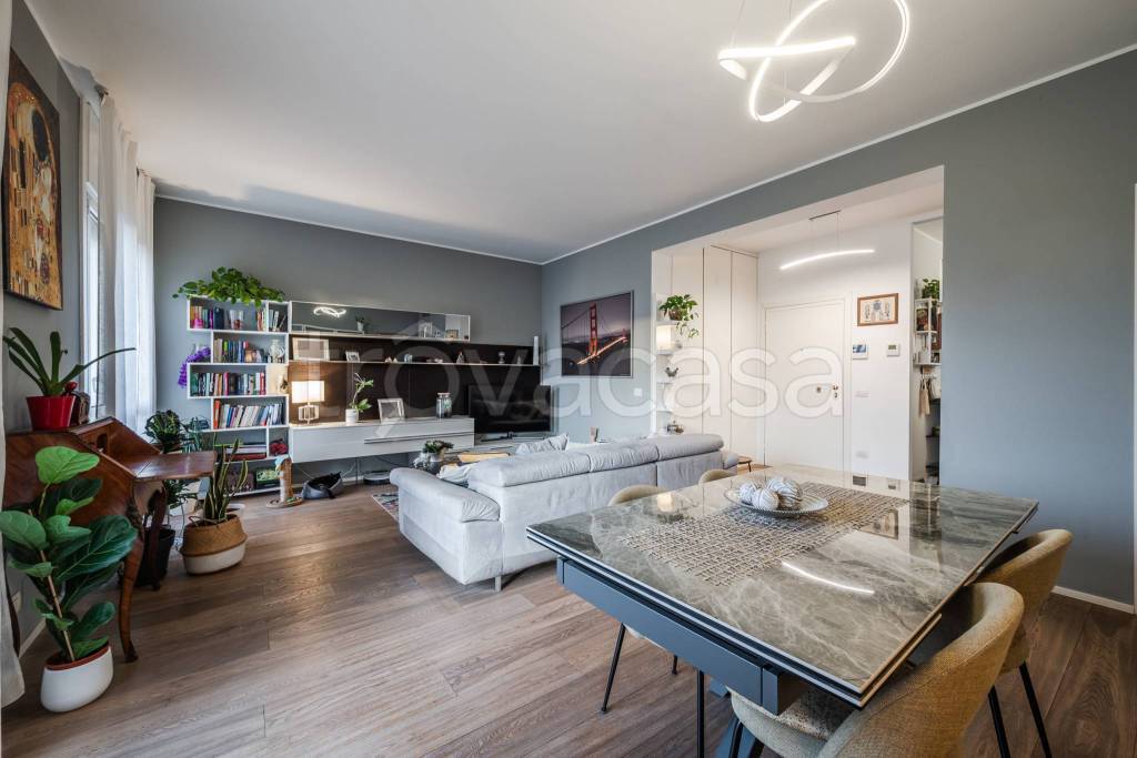 appartamento in vendita a Milano in zona Forlanini