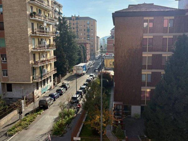 appartamento in vendita a Milano in zona Crescenzago