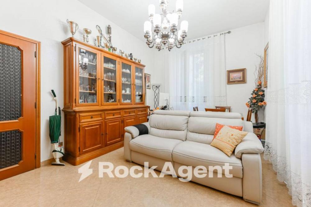 appartamento in vendita a Milano in zona Isola