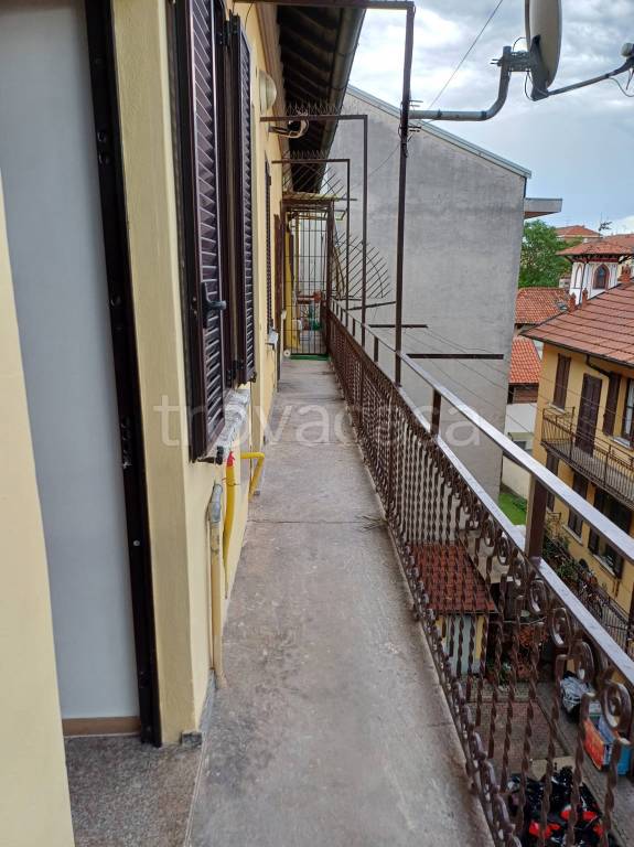 appartamento in vendita a Milano in zona Adriano