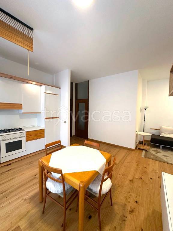 appartamento in vendita a Milano in zona Solari