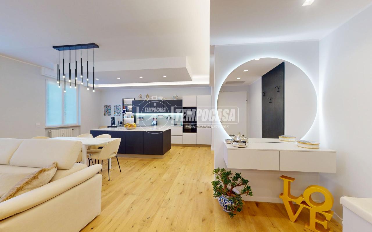 appartamento in vendita a Milano in zona Sempione