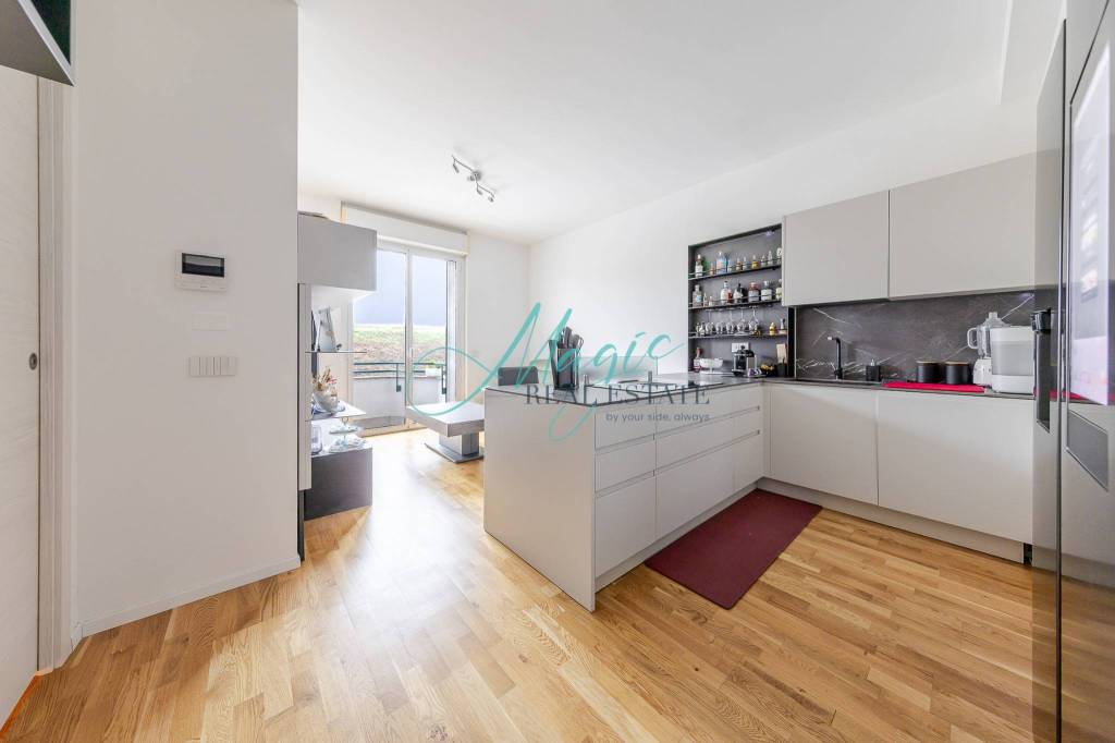 appartamento in vendita a Milano in zona Segnano