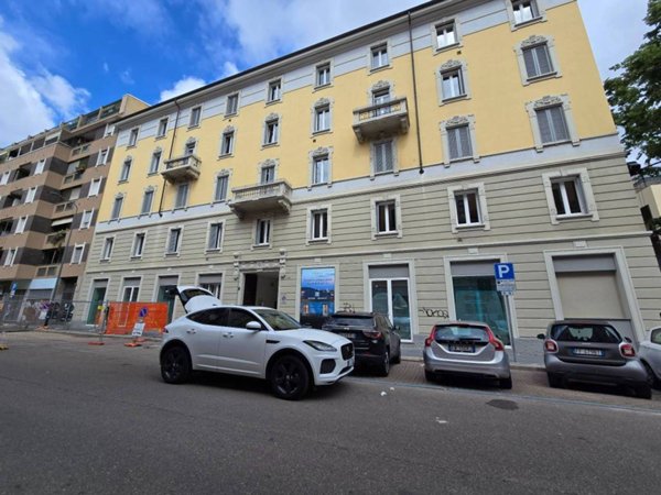 appartamento in vendita a Milano in zona Porta Genova