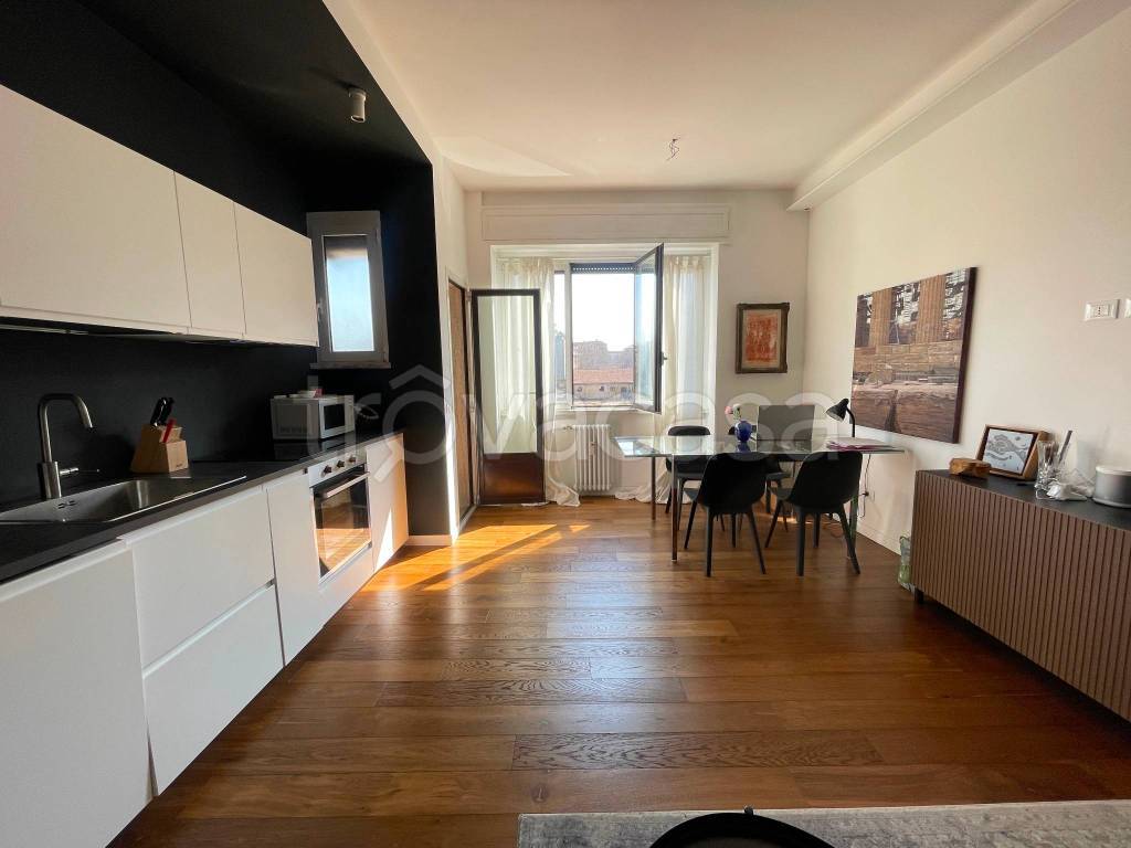 appartamento in vendita a Milano in zona Ghisolfa