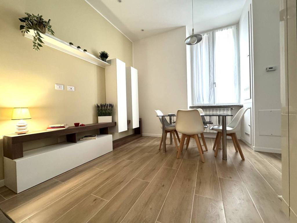 appartamento in vendita a Milano in zona Famagosta