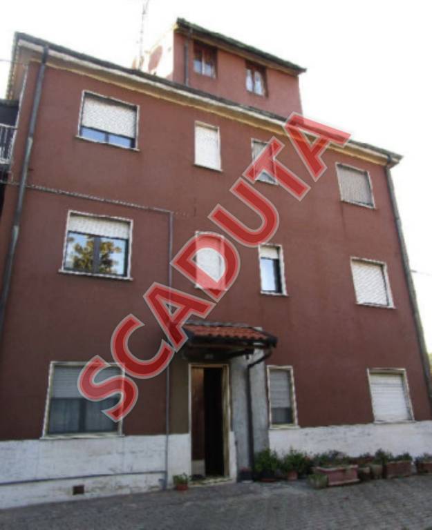 appartamento in vendita a Milano in zona Baggio