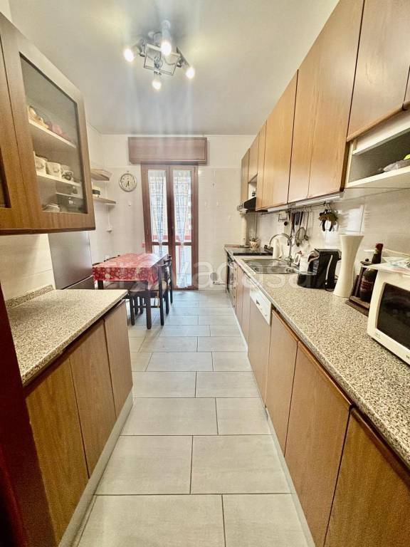 appartamento in vendita a Milano in zona Gratosoglio
