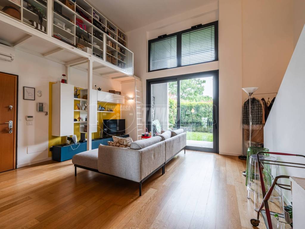 appartamento in vendita a Milano in zona Solari