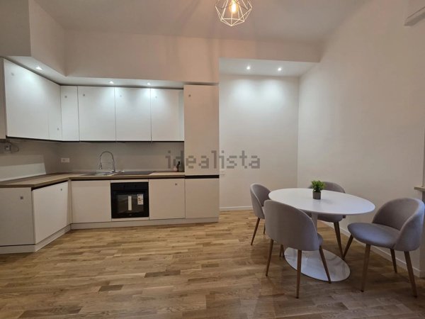 appartamento in vendita a Milano in zona Famagosta