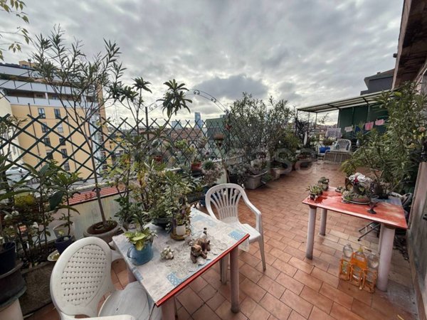 appartamento in vendita a Milano in zona Porta Nuova