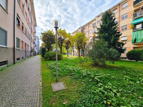 appartamento in vendita a Milano in zona Niguarda