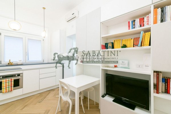 appartamento in vendita a Milano in zona Porta Garibaldi