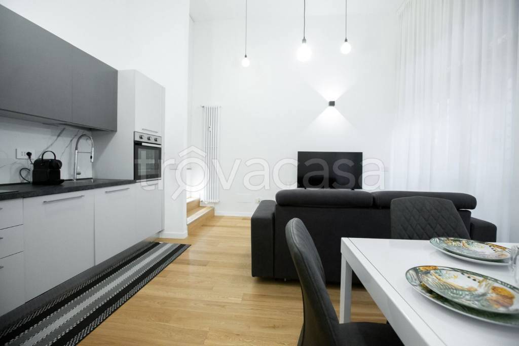 appartamento in vendita a Milano in zona Centro Direzionale