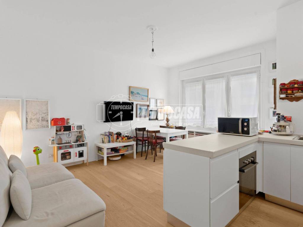 appartamento in vendita a Milano in zona Lambrate