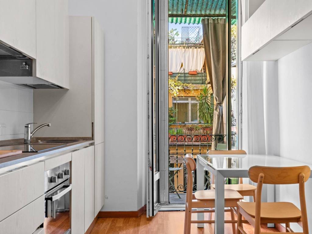 appartamento in vendita a Milano in zona XXII Marzo