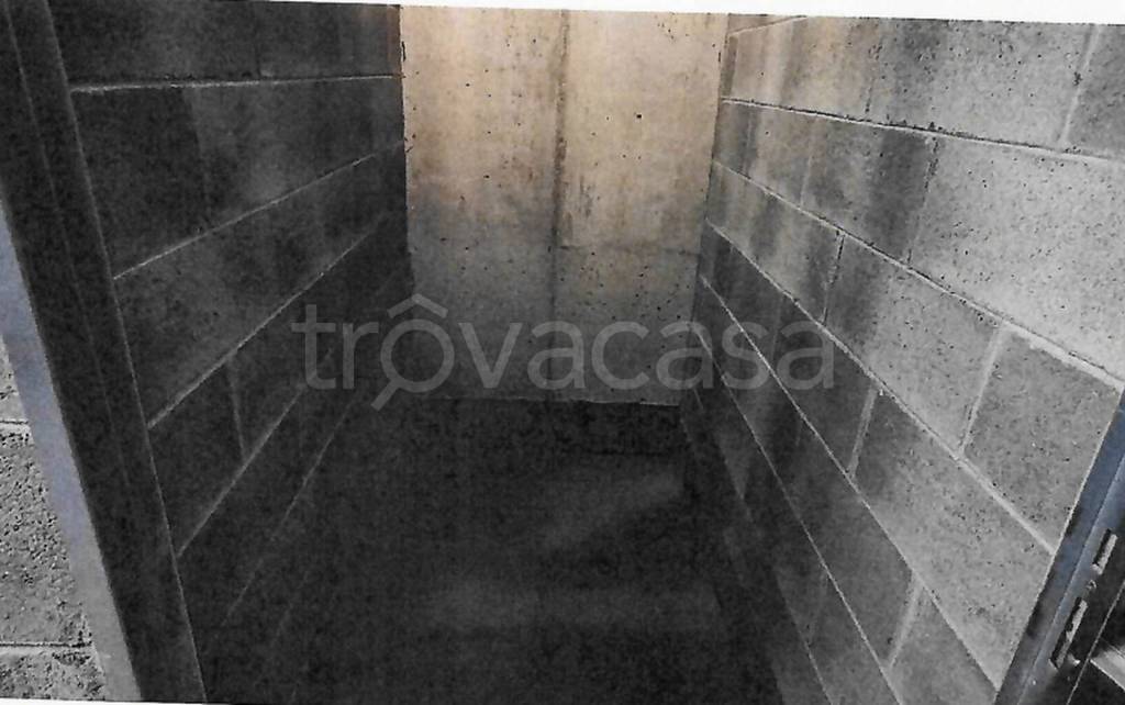 locale commerciale in vendita a Milano in zona Dergano